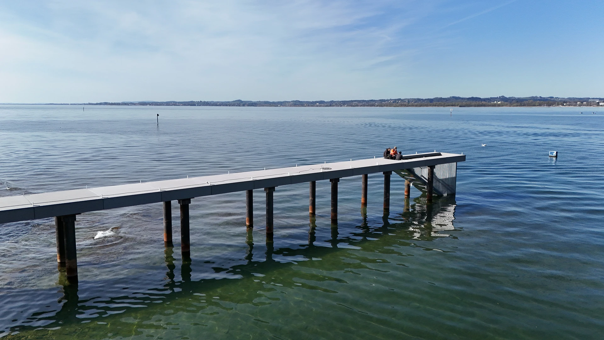 Neubau Seebad Bregenz: Steg am Bodensee, Betonfertigteile von Wilhelm+Mayer.