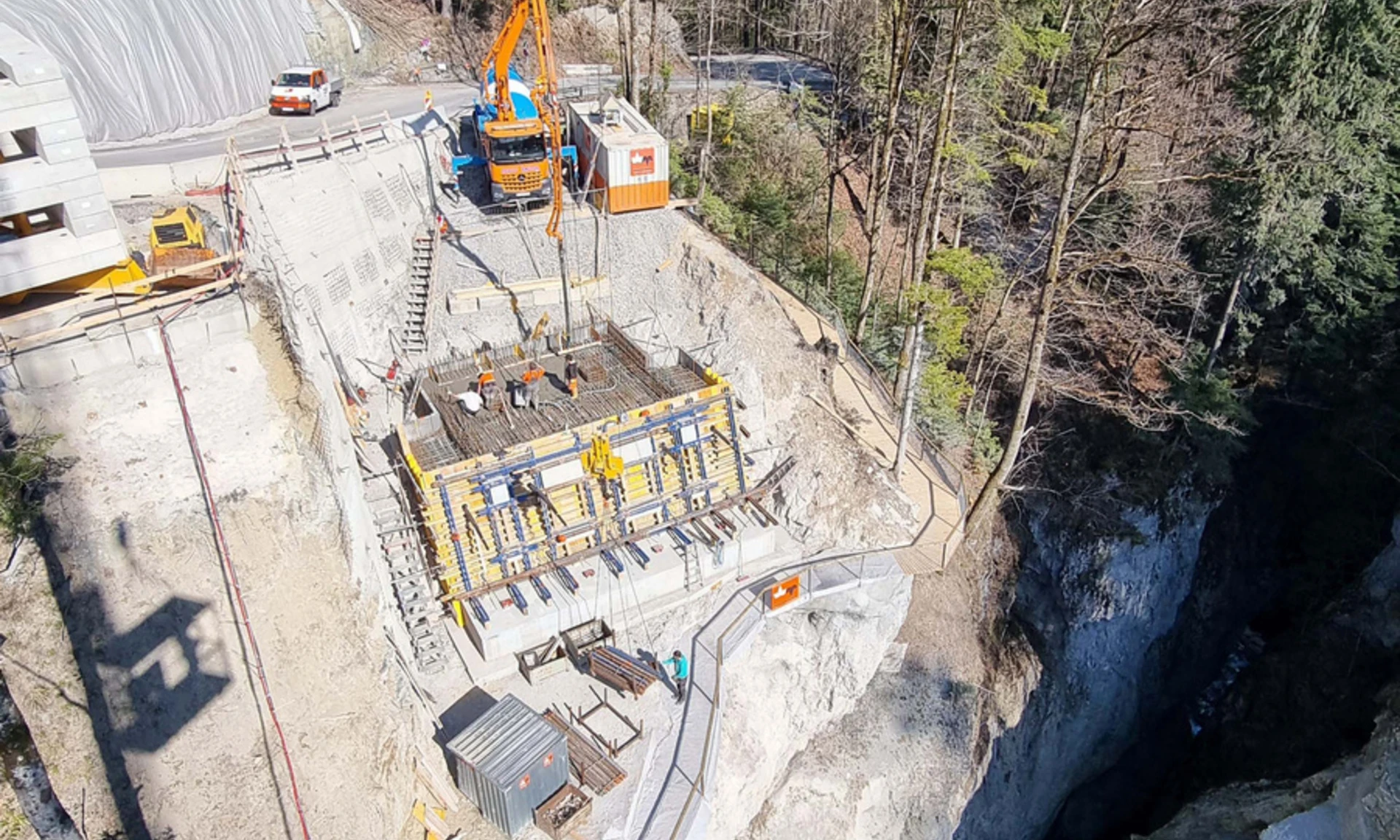 Neubau Rappenlochbrücke: Ansicht von oben auf Fundament.