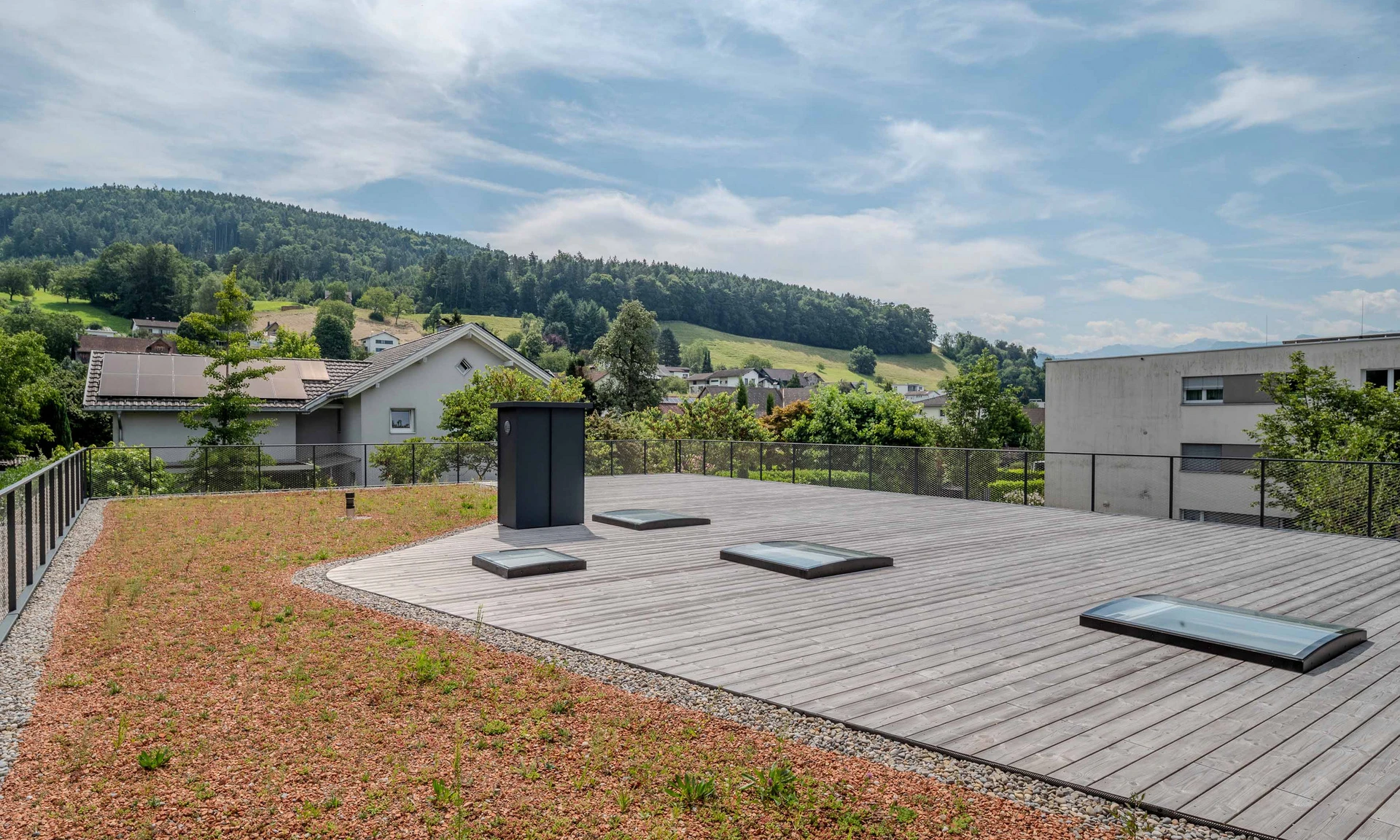 Detailansicht Dachterrasse einer neuen Wohnanlage von Wilhelm+Mayer in Weiler.