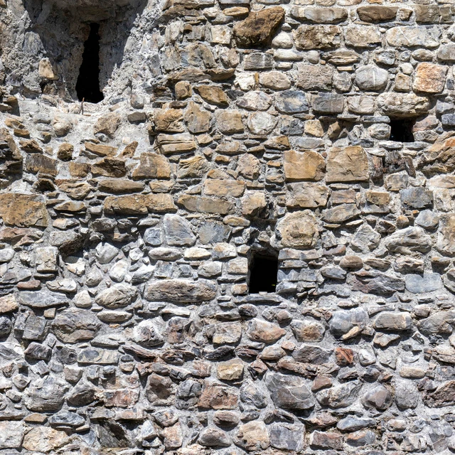 Burgruine Blumenegg in Thüringerberg: Detailansicht Mauer